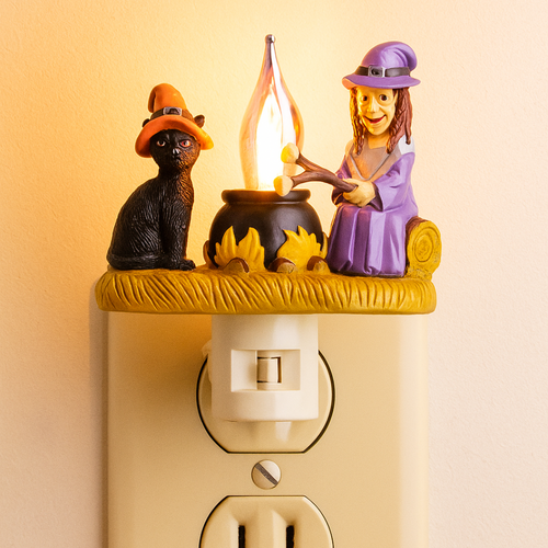 🧙‍♀️Cat and Witch Campfire Flickering Nightlight